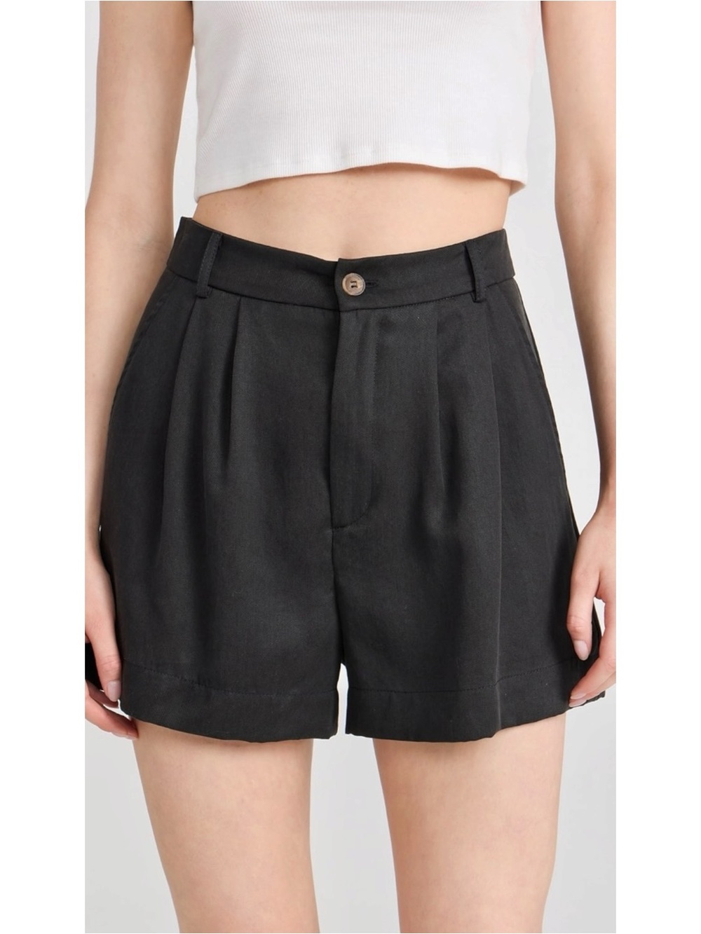 Reformation Mason Shorts - Black 3" Inseam Pleated Waist Lightweight Shorts sz 0
